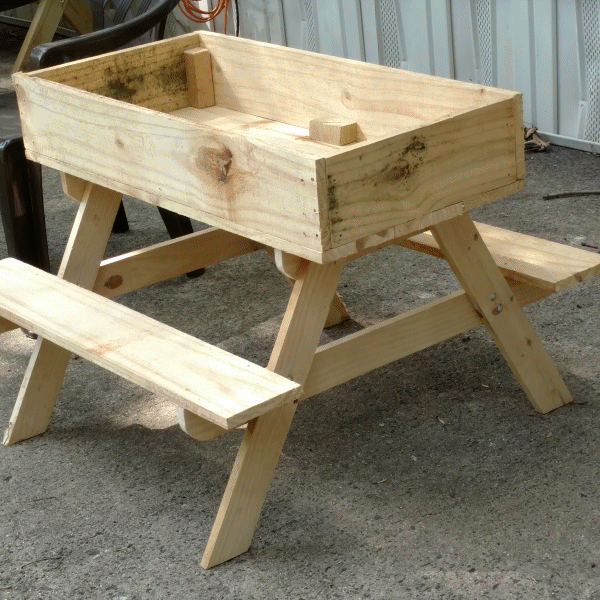Kids bbq table BuildEazy